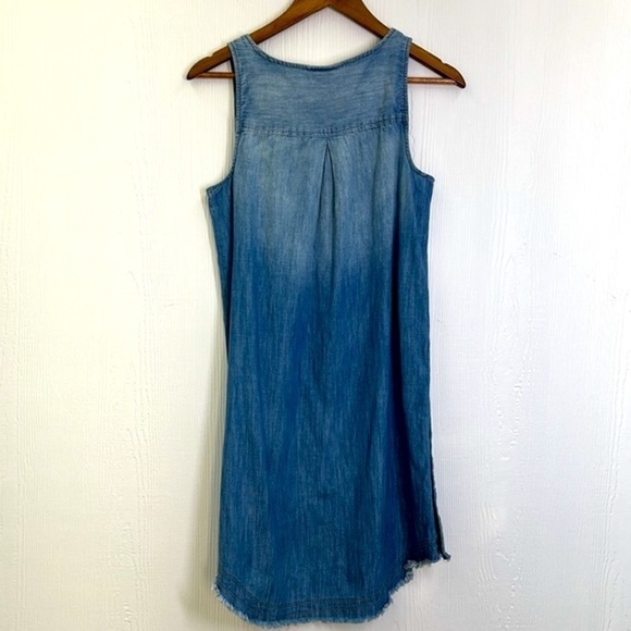 Universal Thread - Stonewash Sleeveless Fray With Buttons On Side Dress XS - Picture 12 of 13